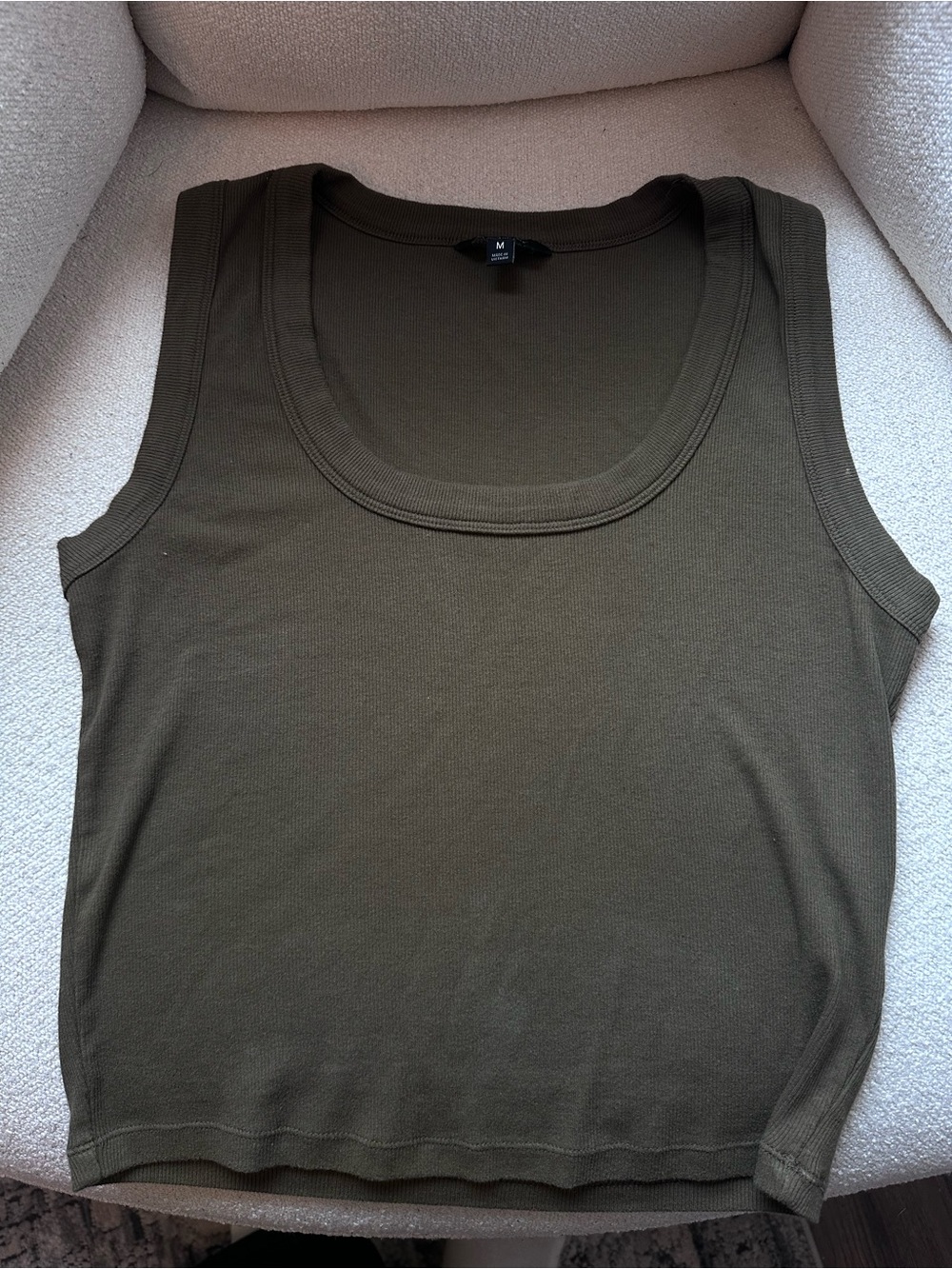 Classic Scoop Neck cropped Tank Top - Olive Green